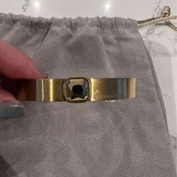 MICHAEL Michael Kors Urban Rush Gold Bangle Bracelet Square Crystal - Picture 3 of 7